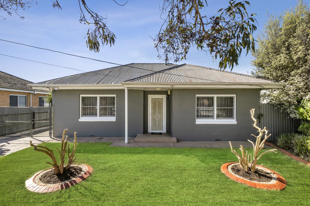 24 Willow Cres, Bell Park, VIC 3215