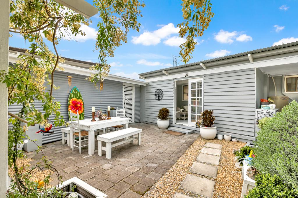 24 Nautilus Way, Lakes Entrance, VIC 3909