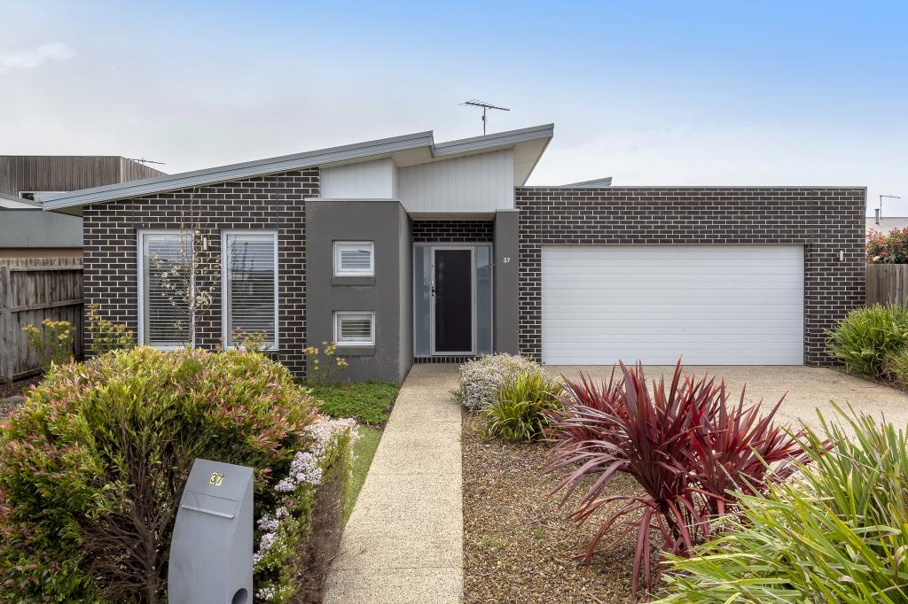 37 Empress Bvd, Ocean Grove, VIC 3226