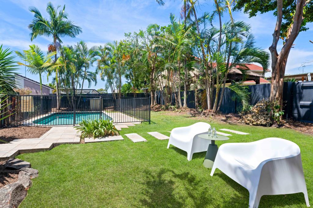 18 Lothian Ave, Bundall, QLD 4217