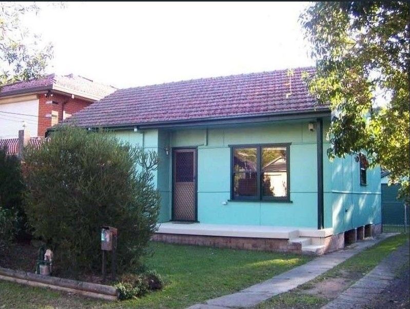 4 Macklin St, Pendle Hill, NSW 2145