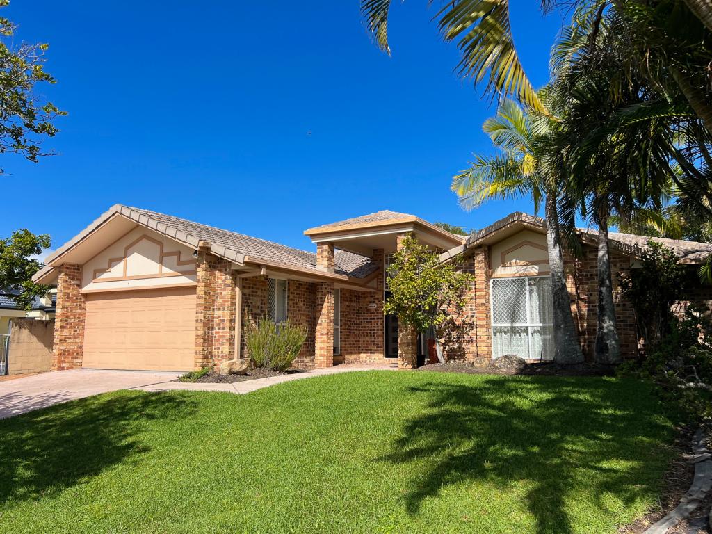 26 Clipper Bvd, Clear Island Waters, QLD 4226