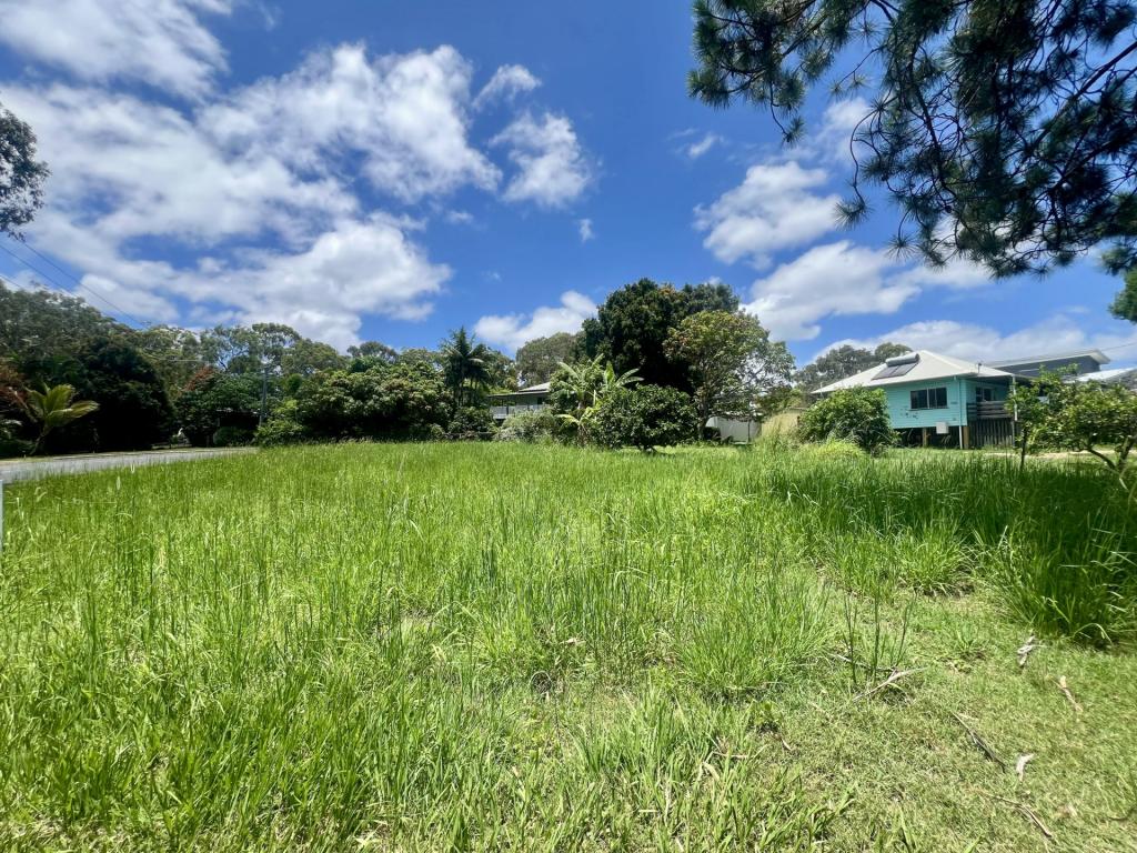 7 Michael St, Macleay Island, QLD 4184