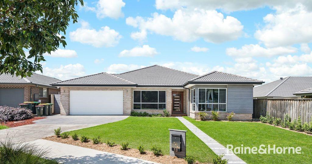 13 Neil Pl, Oran Park, NSW 2570