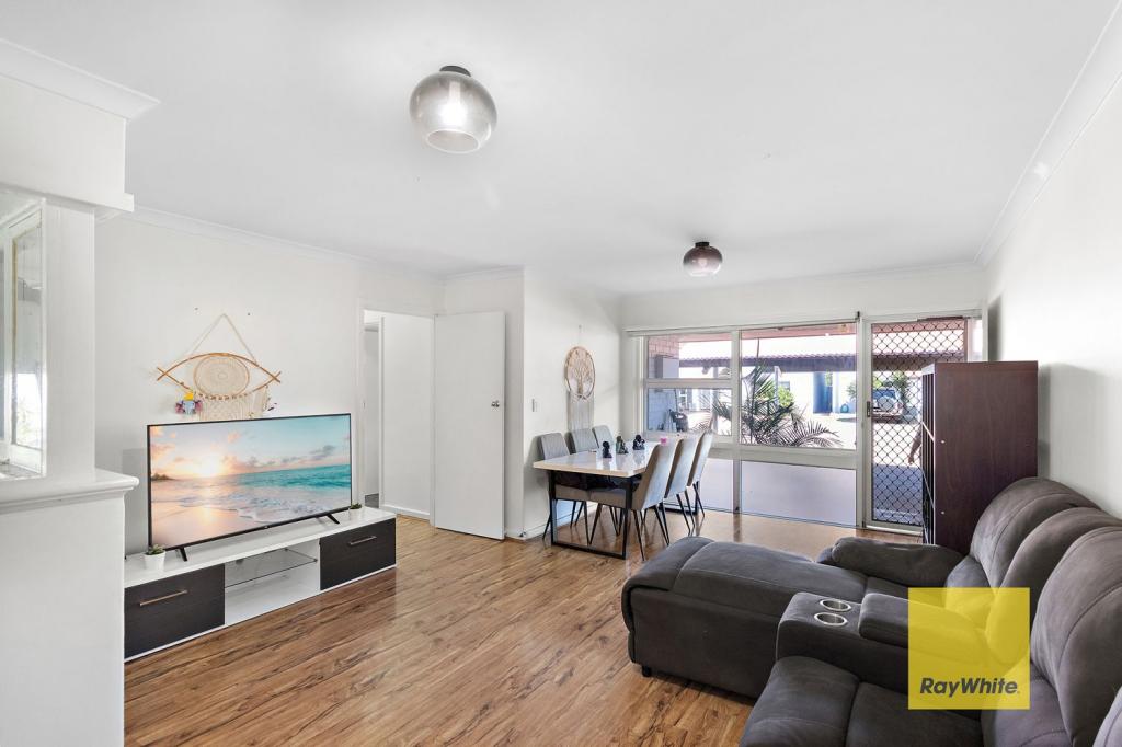 15b Calvert Way, Girrawheen, WA 6064