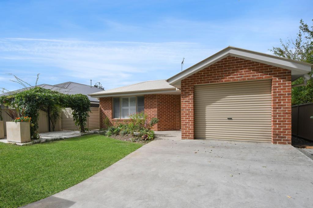 81b Morrisset St, Bathurst, NSW 2795