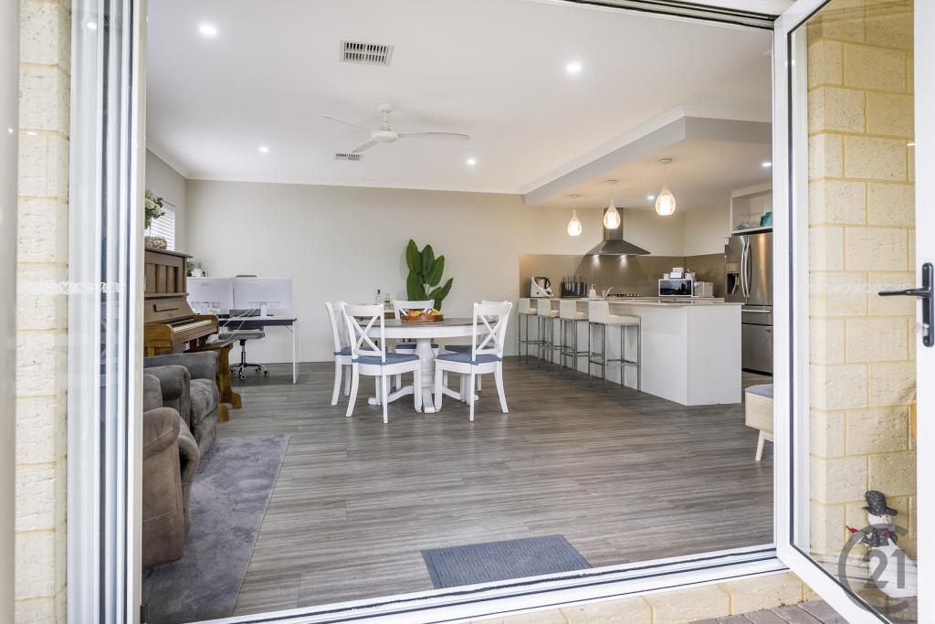 49b Shayne St, Halls Head, WA 6210