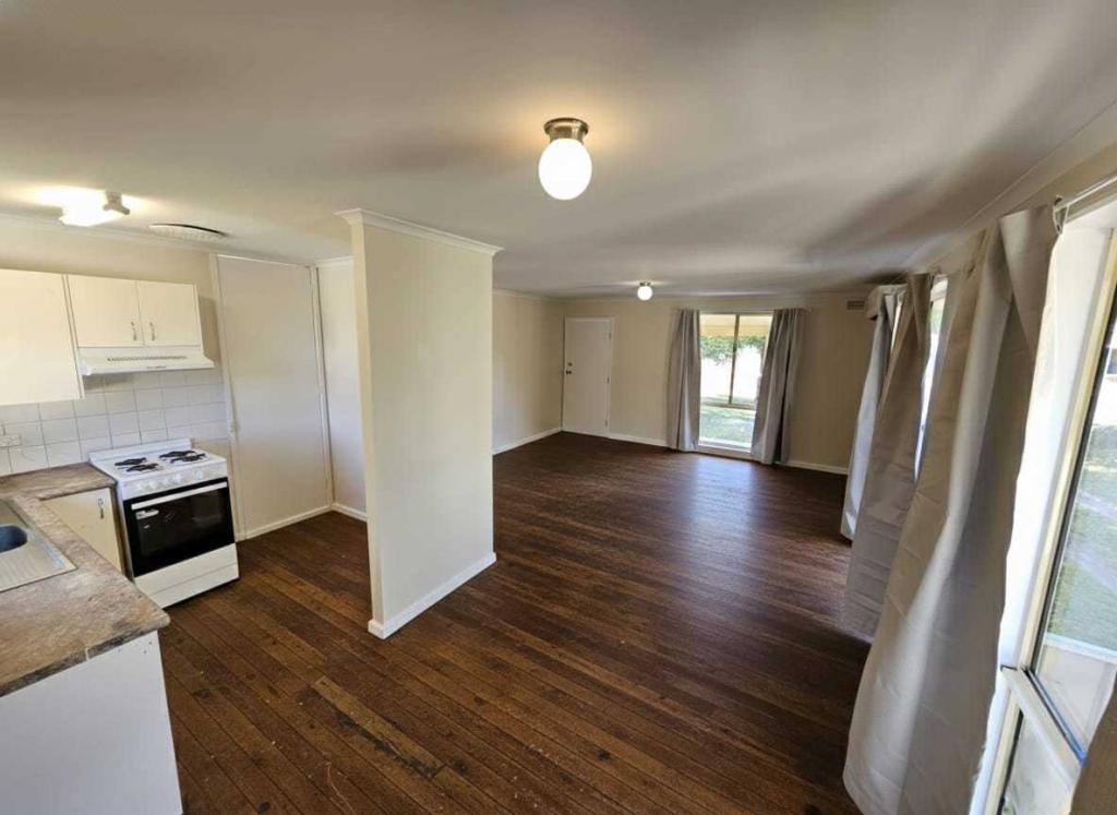 72 Sue Cres, West Tamworth, NSW 2340