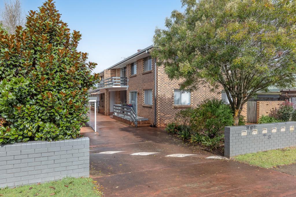 2/8 James St, Rangeville, QLD 4350