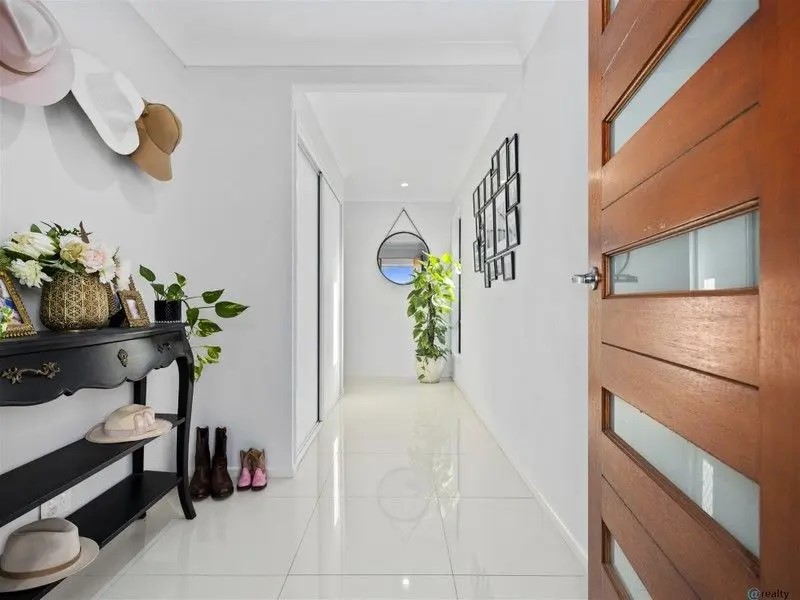37 Shepherd St, Wynnum, QLD 4178