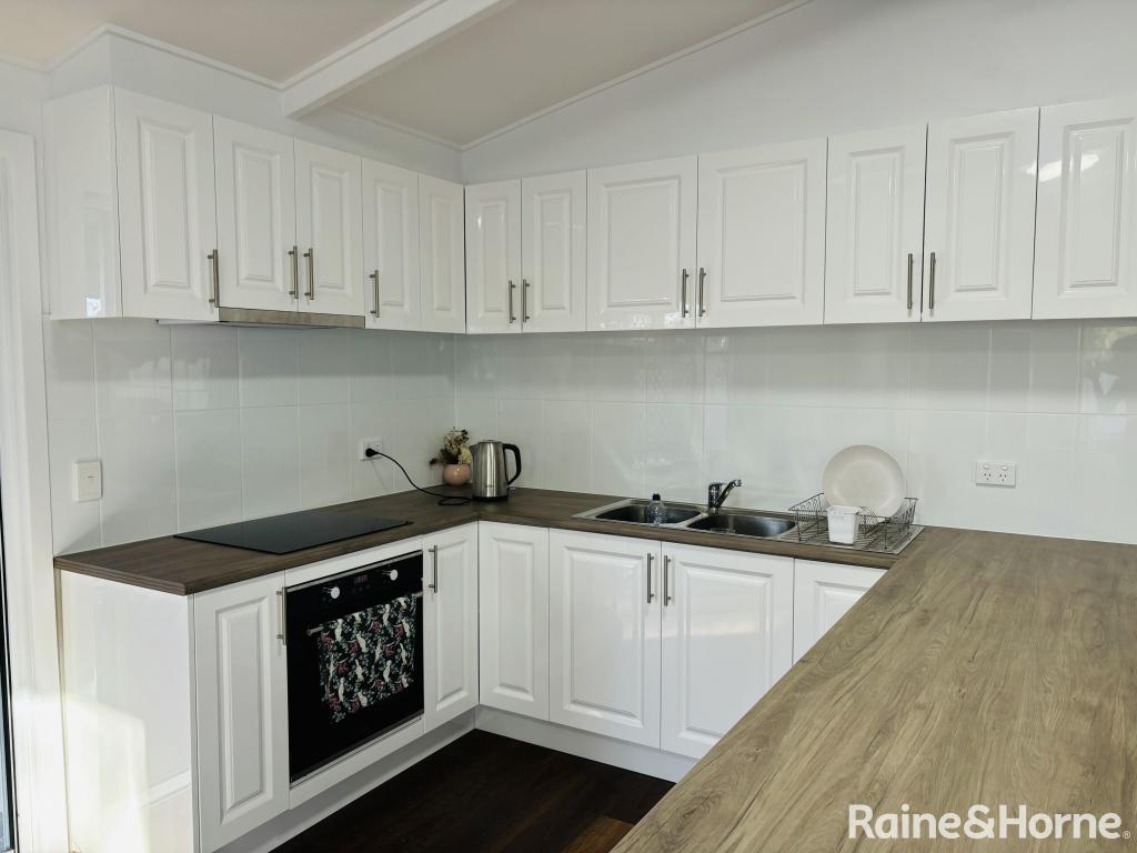 34 Edwardes St, Roma, QLD 4455