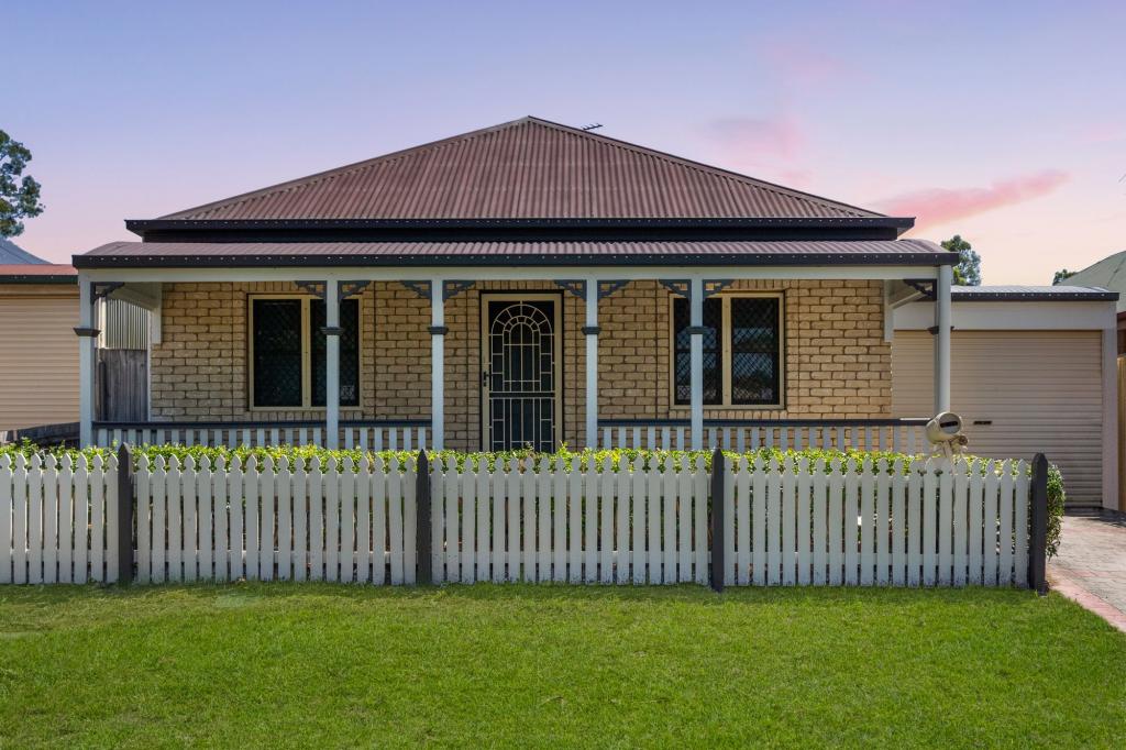 27 Central St, Forest Lake, QLD 4078