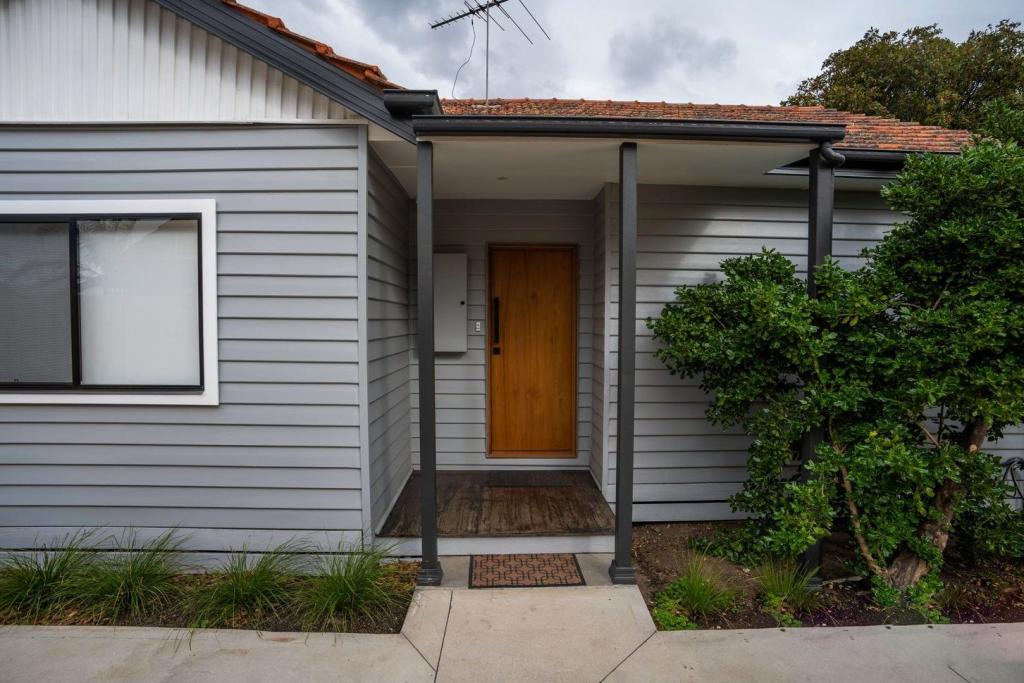 28 EDWARD ST, FAWKNER, VIC 3060