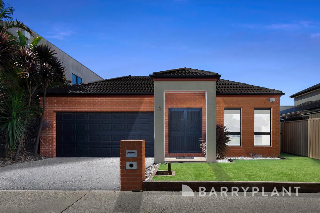 11 Broadway, Caroline Springs, VIC 3023