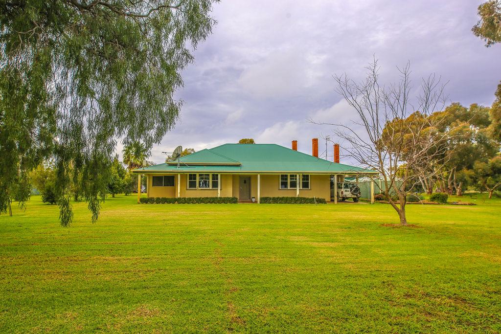 'Moyston Park' 1432 North Aratula Road, Deniliquin, NSW 2710