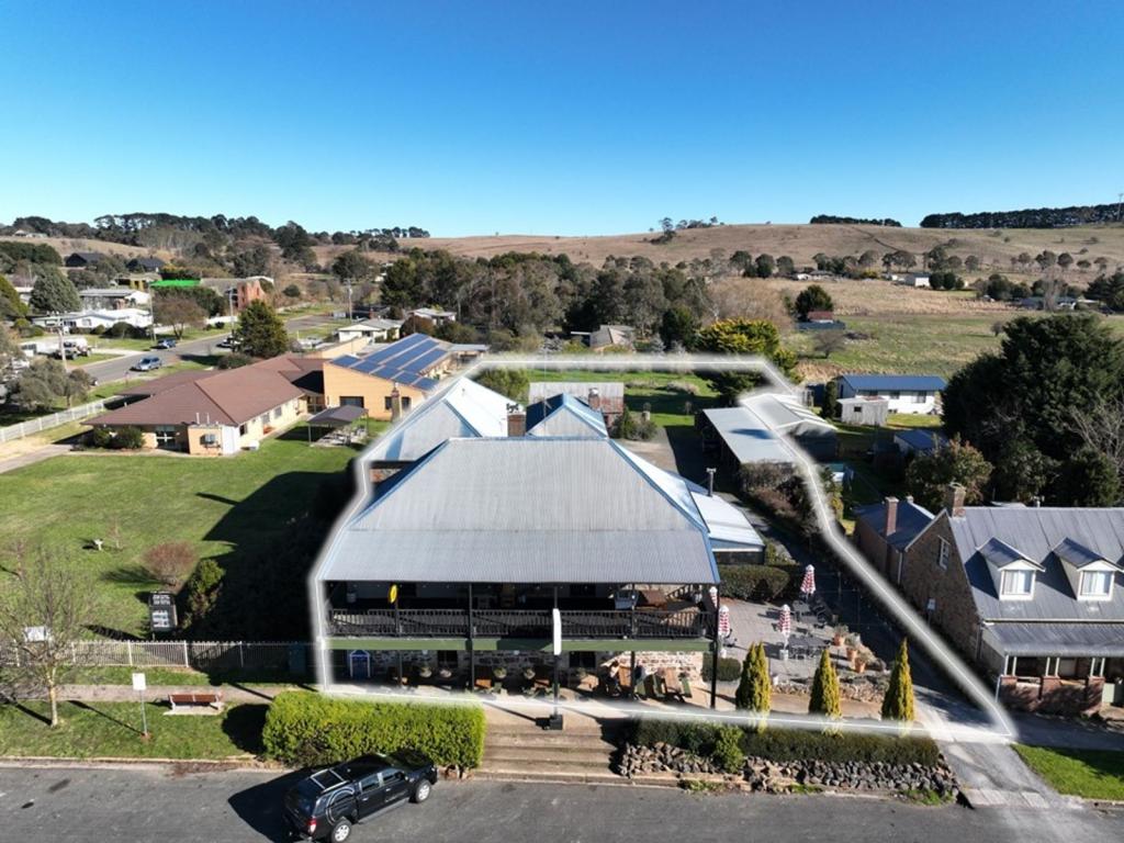 24 Orchard St, Taralga, NSW 2580