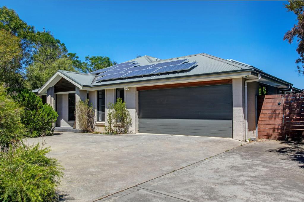 9 NAPPER CL, MOSS VALE, NSW 2577