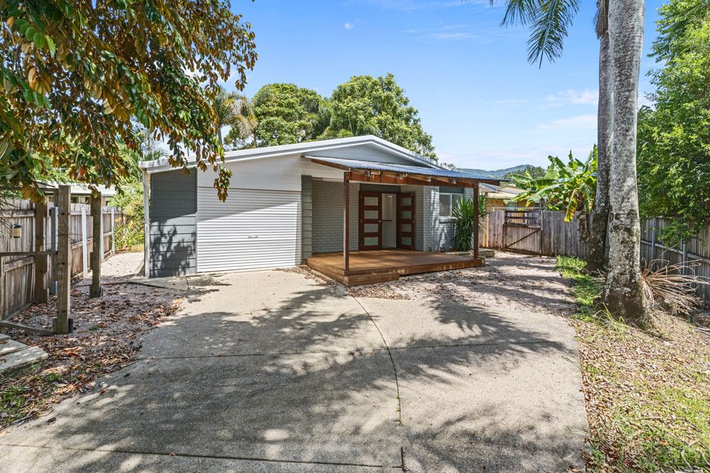 7 Goru Ct, Mooroobool, QLD 4870