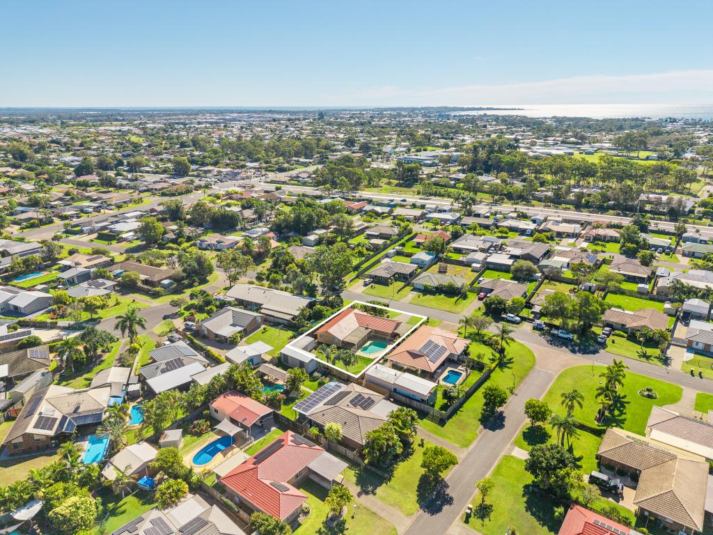 11 Cedar Cres, Kawungan, QLD 4655