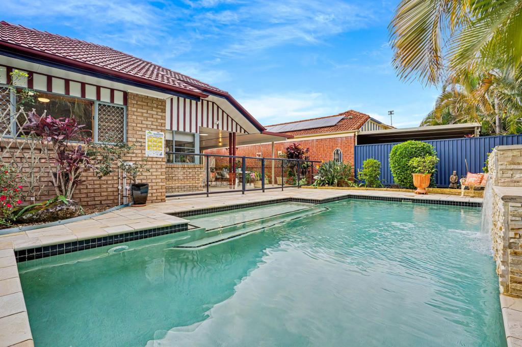 4/25 TRISTAN CT, BENOWA, QLD 4217
