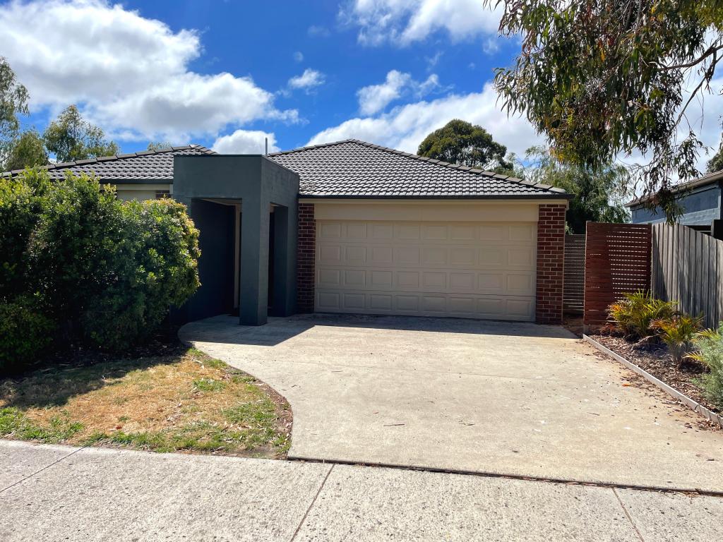 1 Hobson Pl, Inverloch, VIC 3996