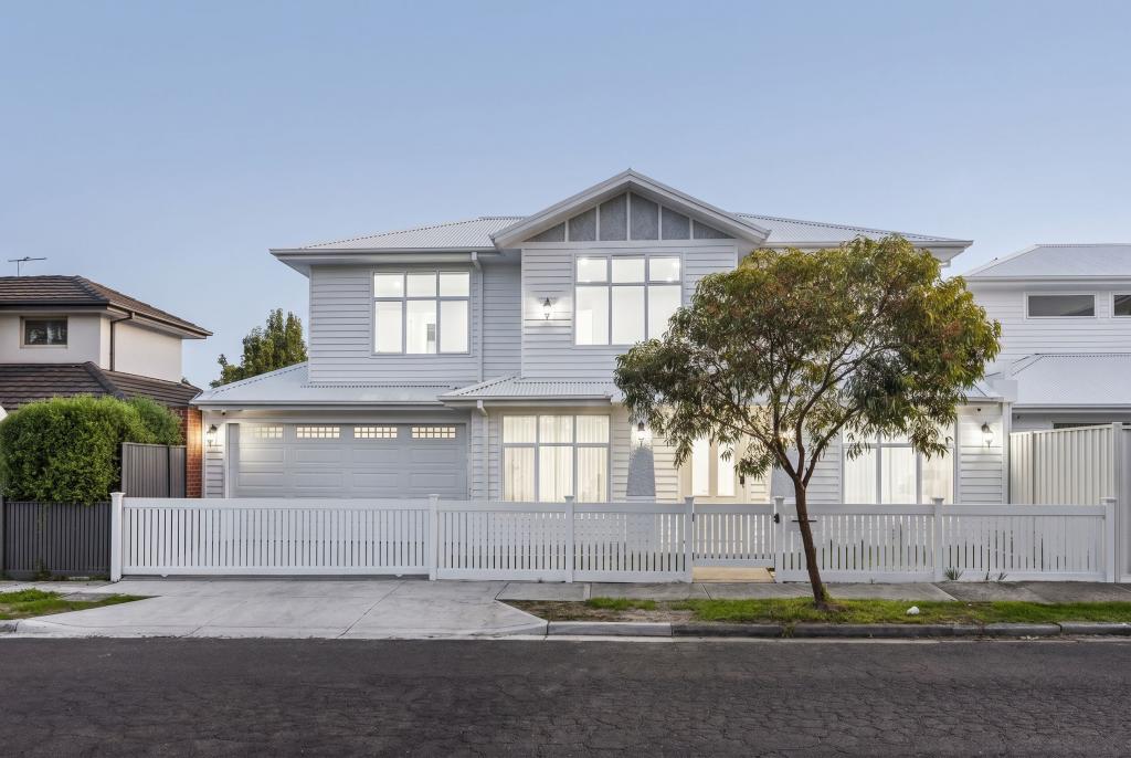16 Willett Ave, Oak Park, VIC 3046