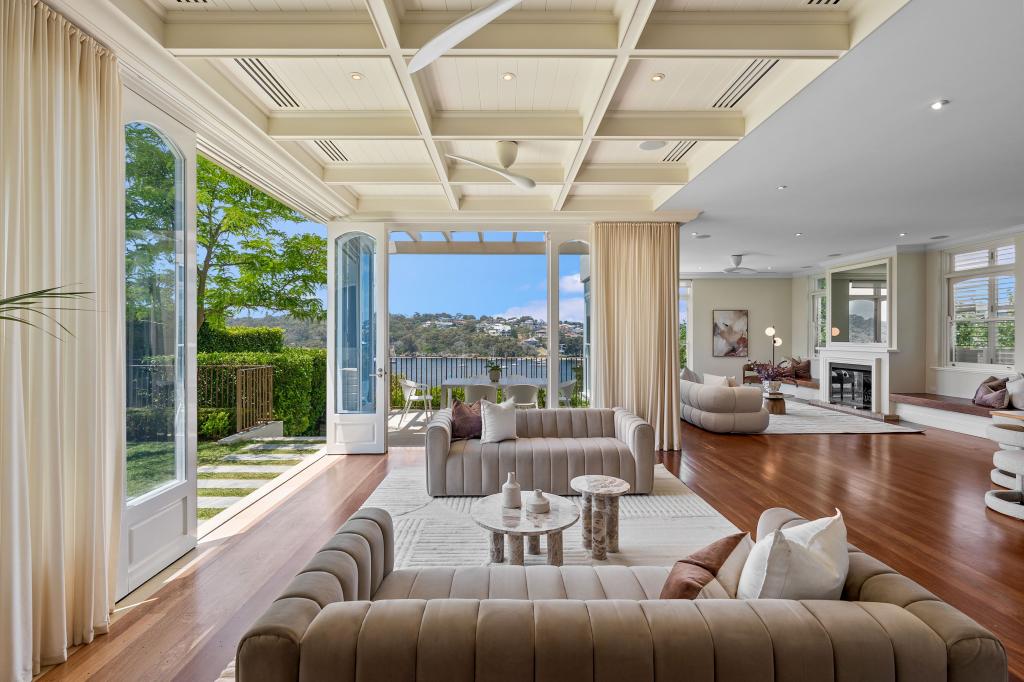 4 Riverside Dr, Mosman Park, WA 6012