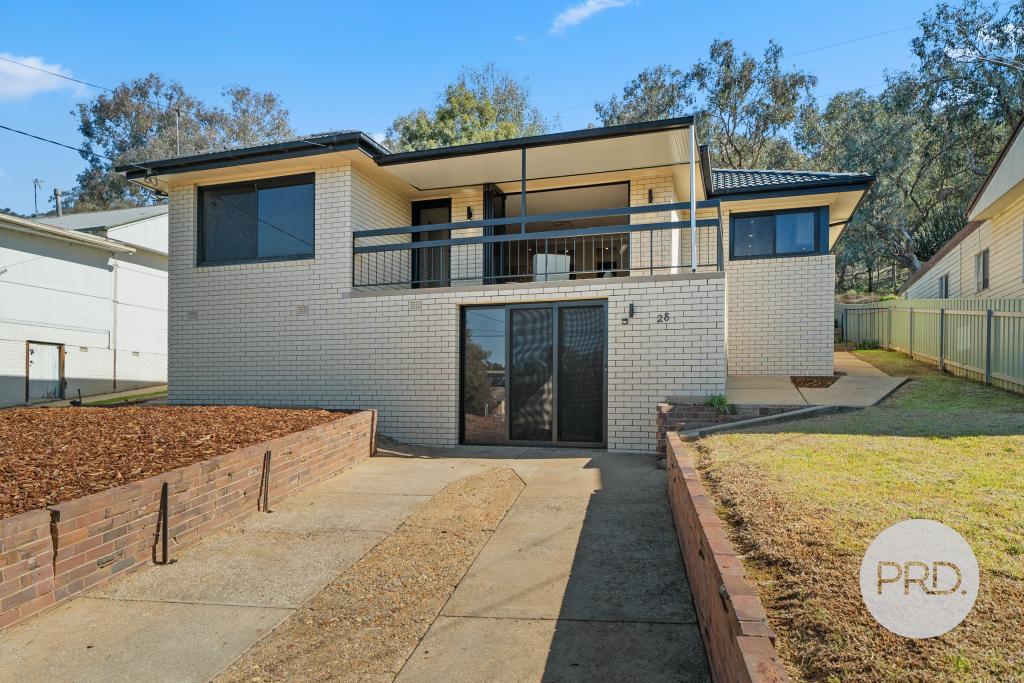 28 Warrawong St, Kooringal, NSW 2650