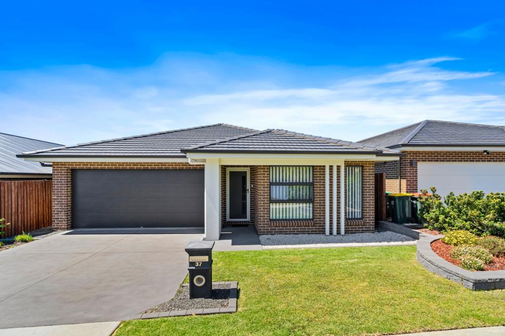 37 Loveday St, Oran Park, NSW 2570