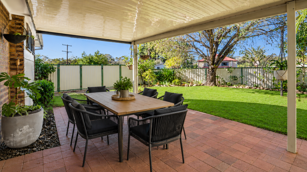1/215 Government Rd, Labrador, QLD 4215