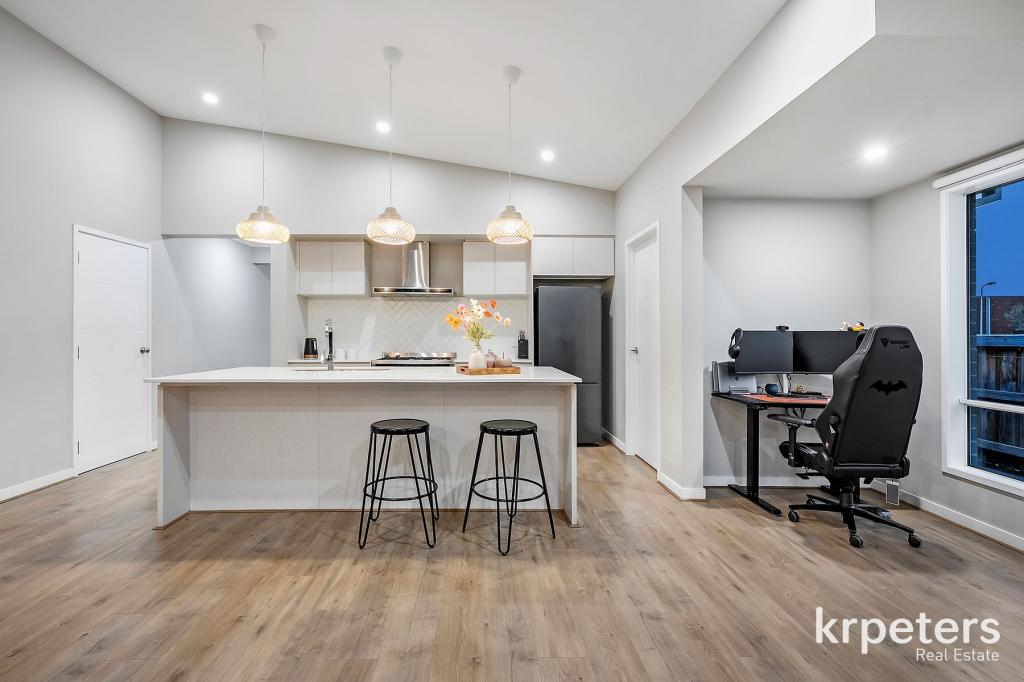 38 BABAR DR, OFFICER, VIC 3809