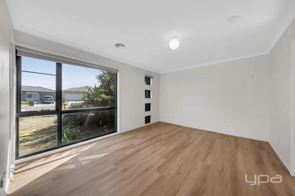 3 MILNE ST, POINT COOK, VIC 3030