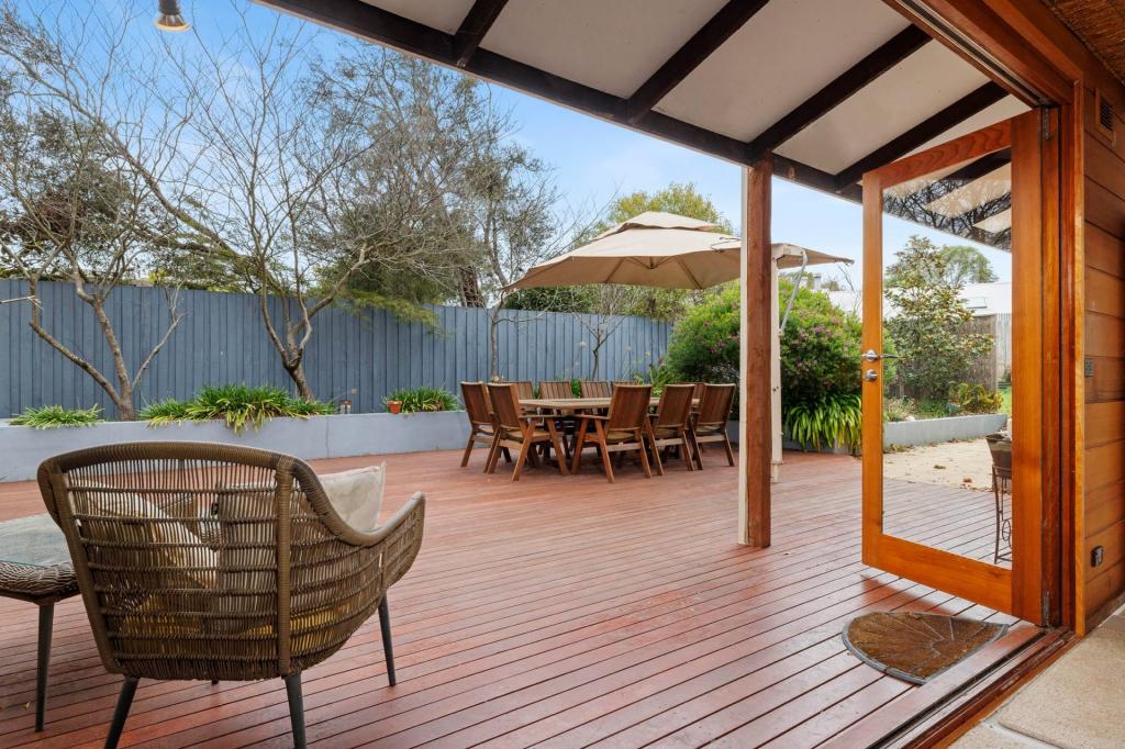 2 Hawkesmeade St, Balnarring Beach, VIC 3926