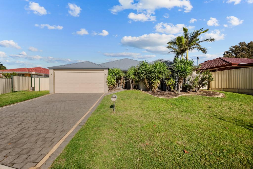 7 Bark Cir, Kenwick, WA 6107