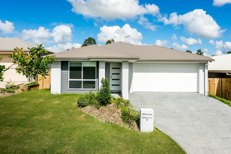 5 ROSELLA WAY, DEEBING HEIGHTS, QLD 4306