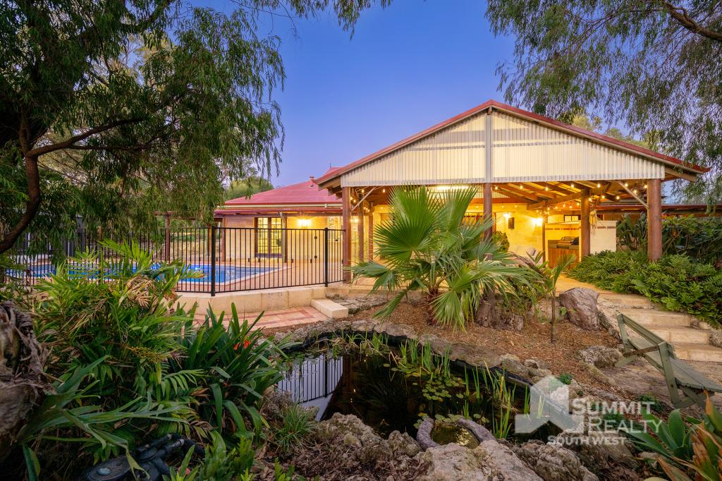 4 St Andrews Hill, Leschenault, WA 6233