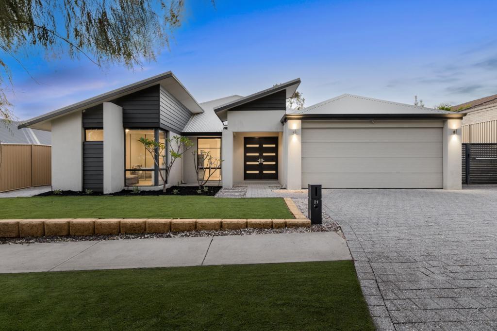 21 PIPELINE BVD, PIARA WATERS, WA 6112