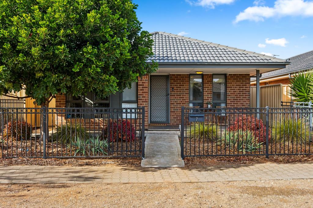 7 Saxon St, Smithfield Plains, SA 5114