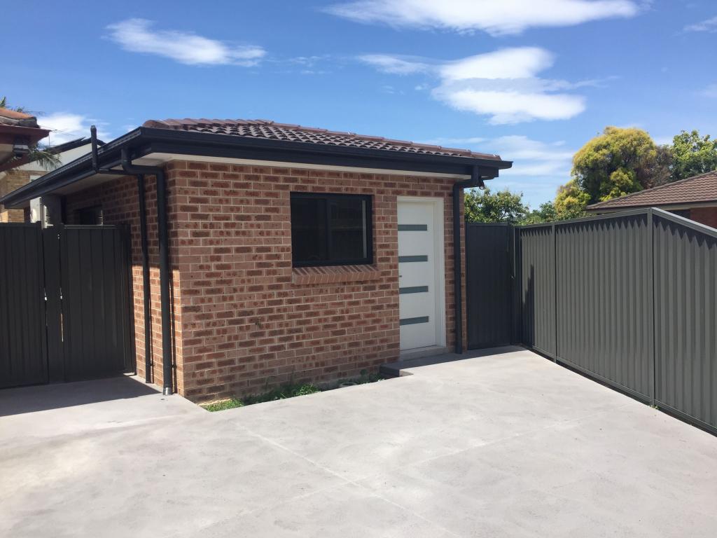 2a Flack Cl, Edensor Park, NSW 2176