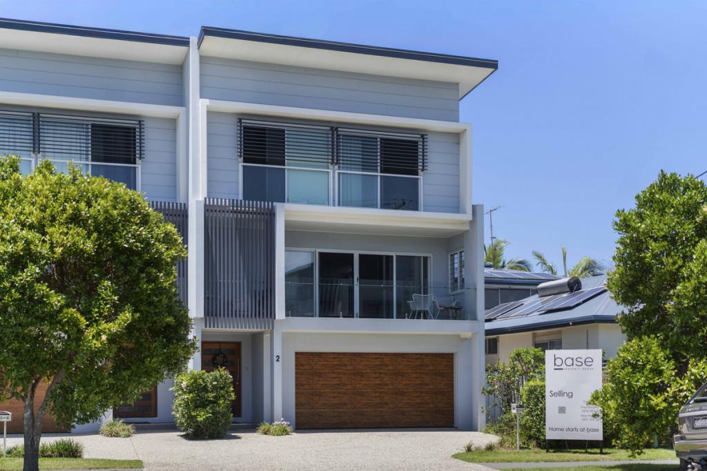 2/4 CABARITA AVE, TUGUN, QLD 4224