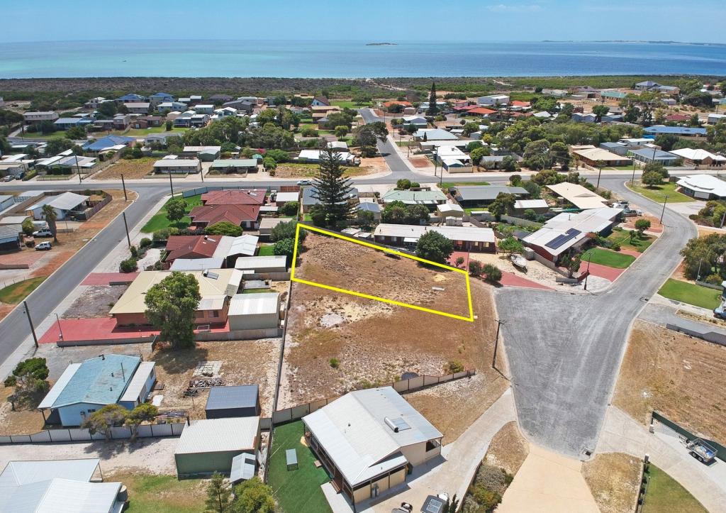 8 Heitman Cl, Jurien Bay, WA 6516