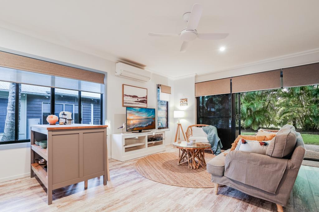 8/2 Beaches Village Cct, Agnes Water, QLD 4677