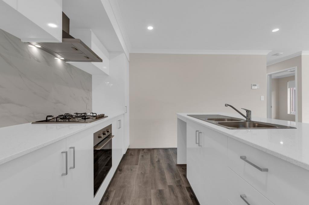 7 Tabley View, Lakelands, WA 6180