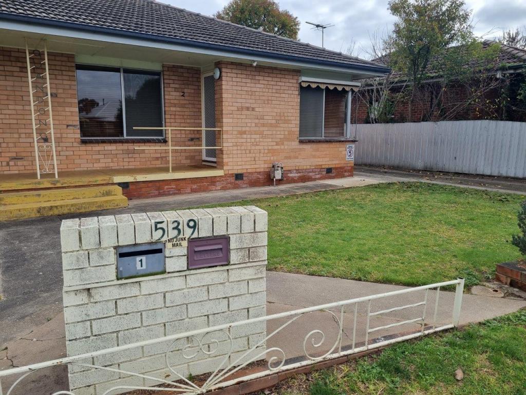 2/539 Hague St, Lavington, NSW 2641