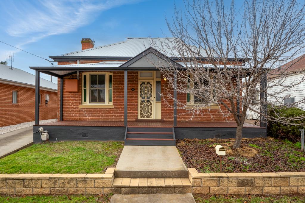 71 BRISBANE ST, COWRA, NSW 2794