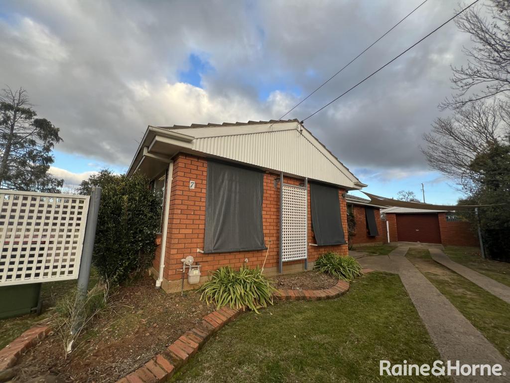7 Gemini Pl, Orange, NSW 2800