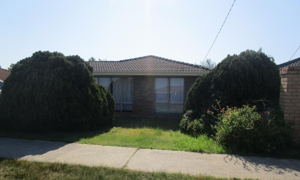 201 YALE RD, THORNLIE, WA 6108