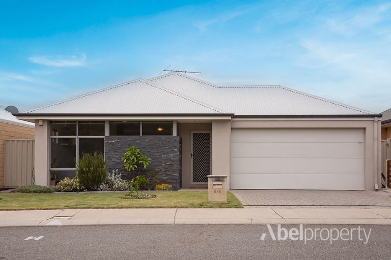 5/4 Melita Dr, Helena Valley, WA 6056