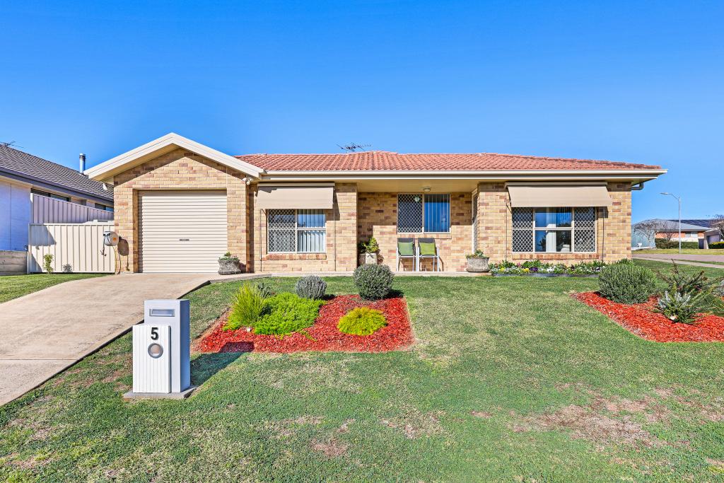5 NORTHVIEW CCT, MUSWELLBROOK, NSW 2333