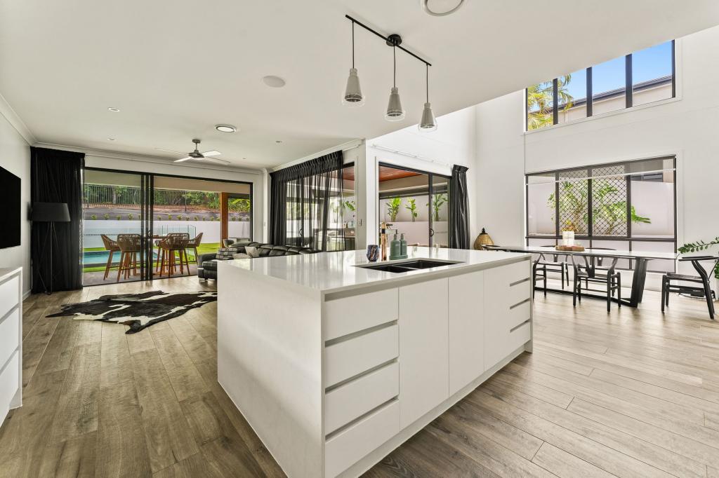 8a Andromeda Pde, Robina, QLD 4226